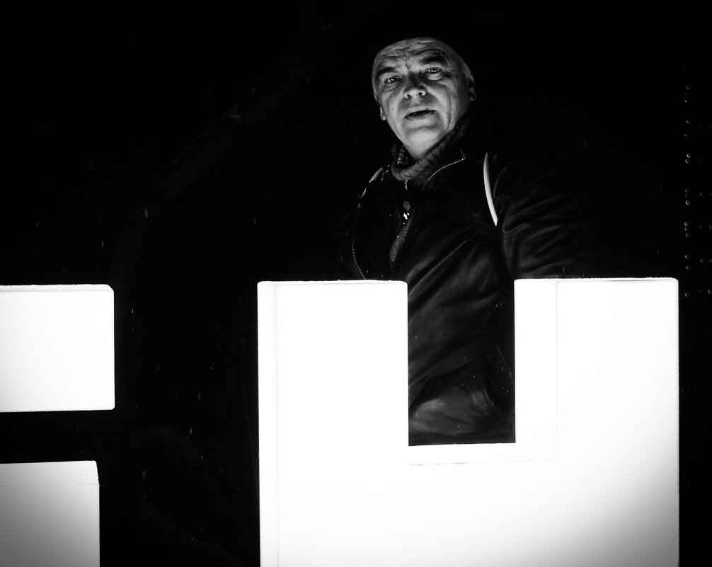 Свет и тени вечернего города - Магомед . Свет и тени вечернего города - Магомед .