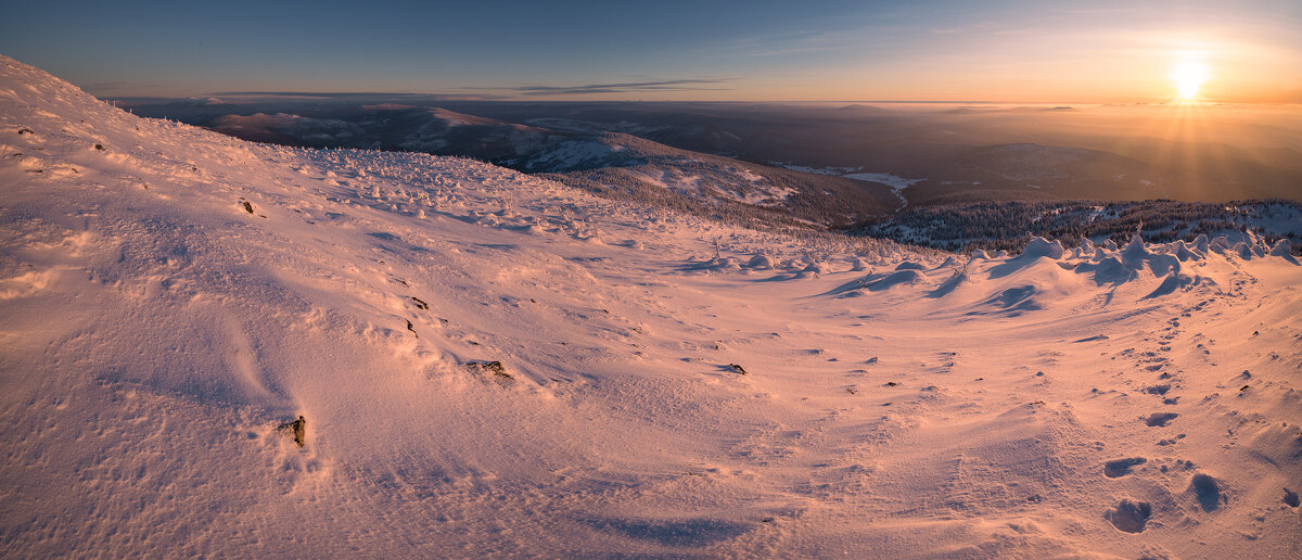 * - Александр Иванов