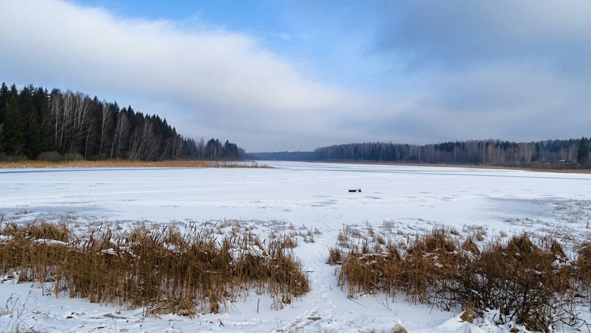 Про озёра (репортаж из поездки по области). - Милешкин Владимир Алексеевич Про озёра (репортаж из поездки по области). - Милешкин Владимир Алексеевич