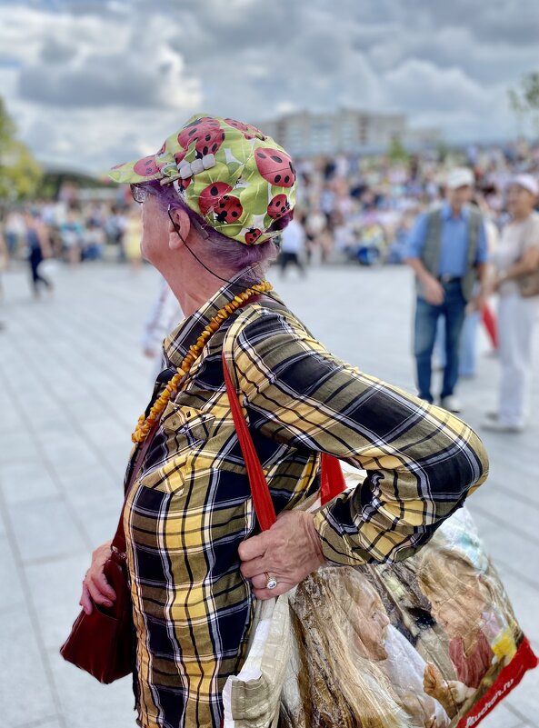 На празднике цветов.... - Elena Ророva