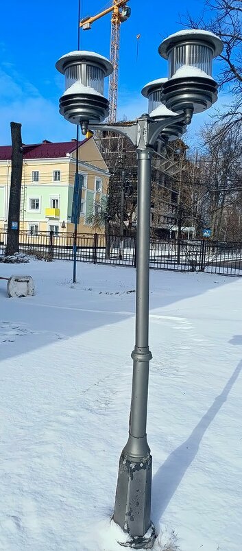 Фонарь. - Михаил Столяров