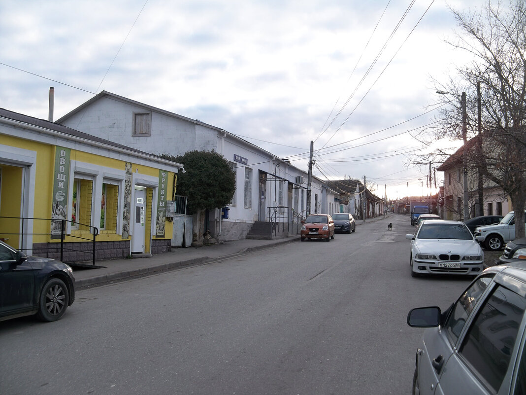 Лучший овощной магазин на улице Чехова - Валентин Семчишин Лучший овощной магазин на улице Чехова - Валентин Семчишин