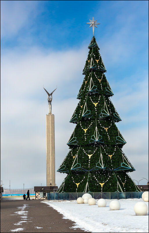 Площадь Славы - Александр Тарноградский Площадь Славы - Александр Тарноградский