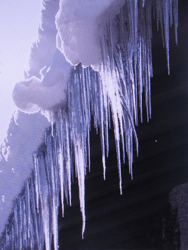 Вот такие сосульки - Людмила Смородинская Вот такие сосульки - Людмила Смородинская