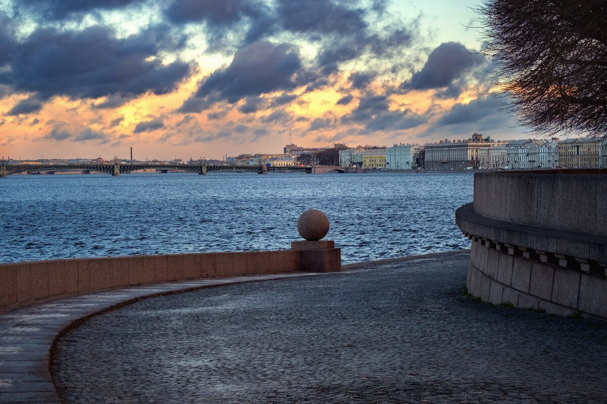 СТРЕЛКА ВАСИЛЬЕВСКОГО ОСТРОВА - Александр СТРЕЛКА ВАСИЛЬЕВСКОГО ОСТРОВА - Александр