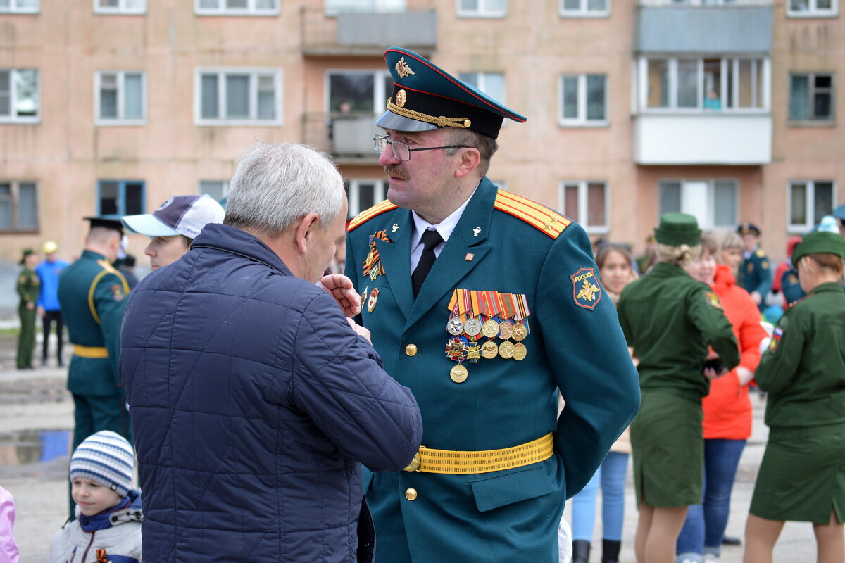 Из гвардии медиков (на службе Родине и людям) - Татьяна Лютаева