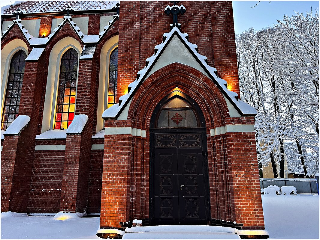 Вход в храм. - Валерия Комова