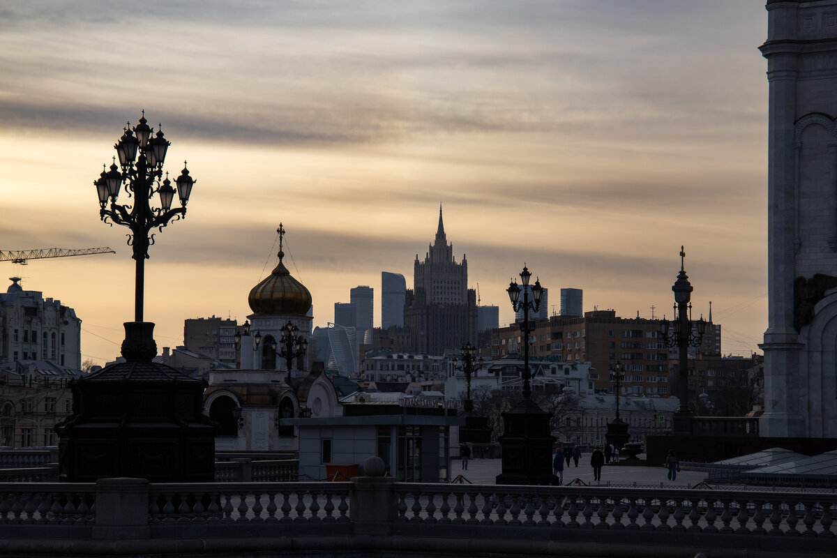 Контрасты большого города - Светлана Карнаух Контрасты большого города - Светлана Карнаух