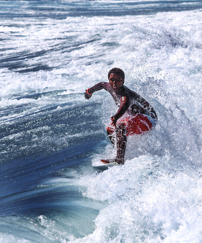 ИЗ ЖИЗНИ СЕРФЕРОВ - Александр 