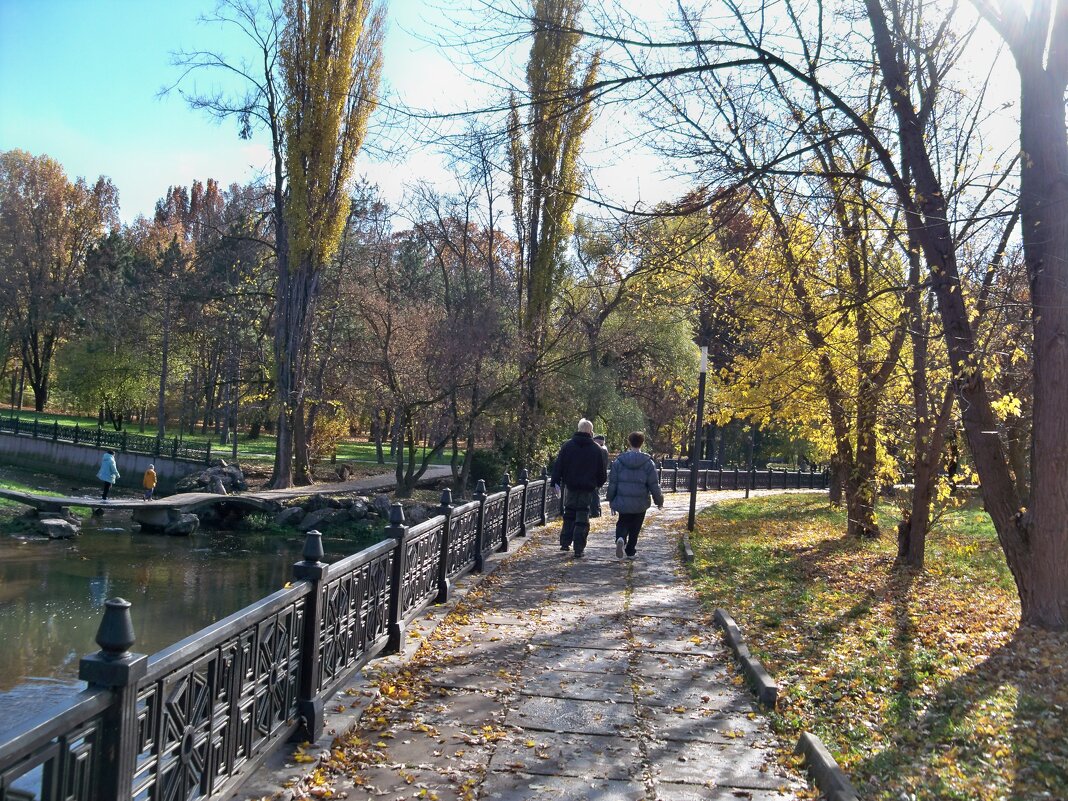 Осенняя набержная - Валентин Семчишин Осенняя набержная - Валентин Семчишин