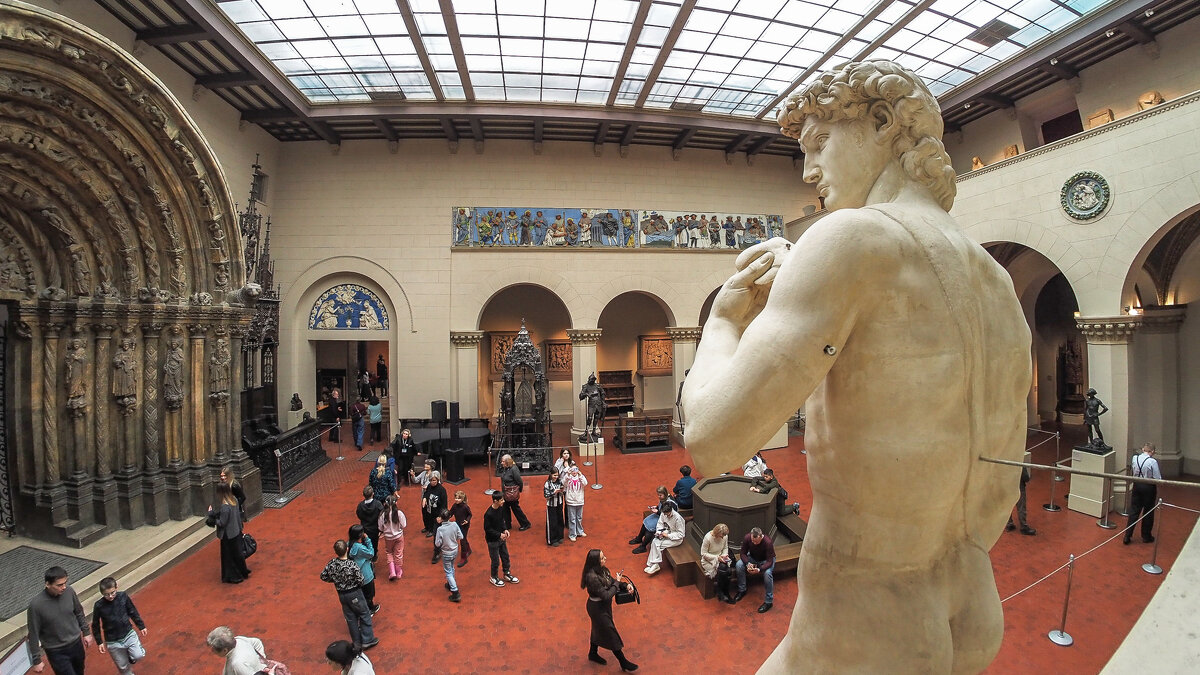 Зарисовка из Музея - юрий поляков