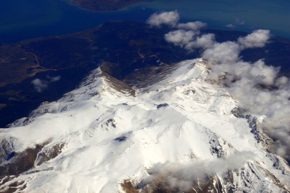 Вершина - Юрий. Шмаков Вершина - Юрий. Шмаков