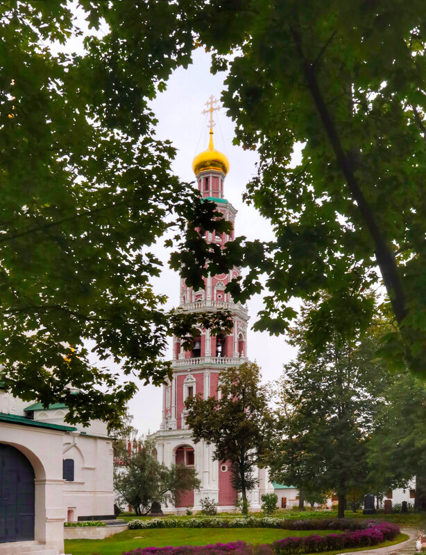 В Новодевичьем - Irene Irene