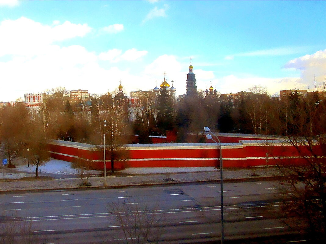 Улица  Хамовнический вал. Новодевичий монастырь. - Ольга Довженко