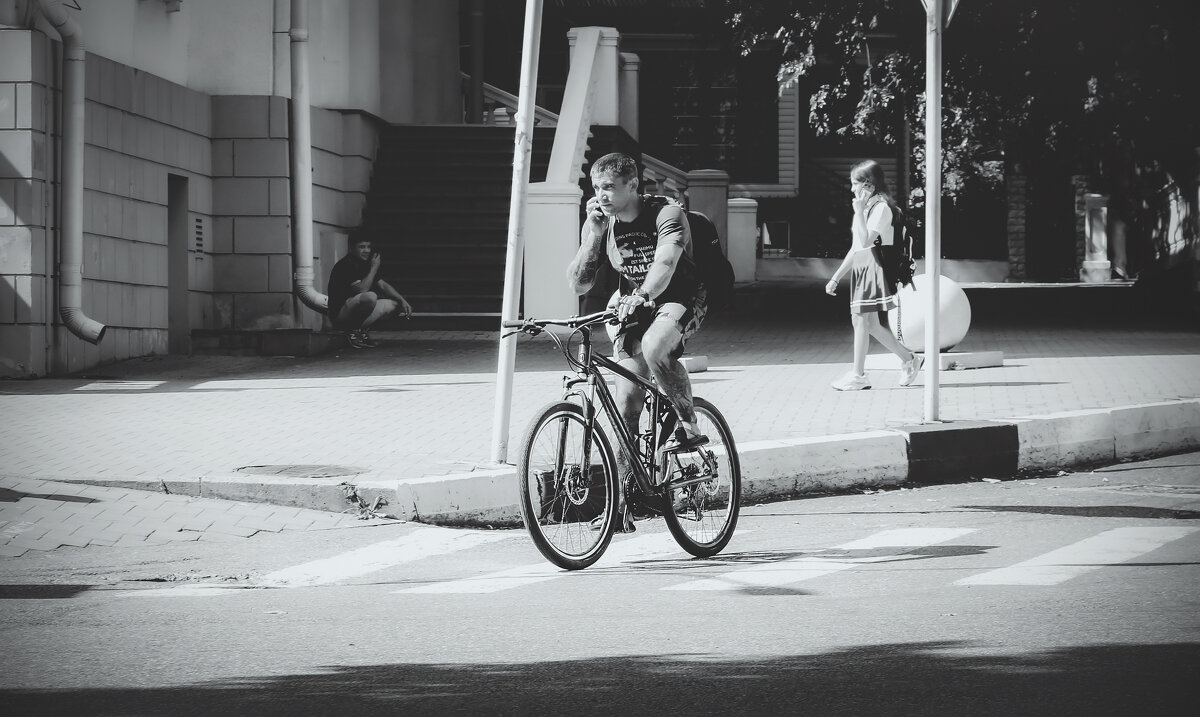 Мобильные коммуникации (чб) - Сергей Царёв