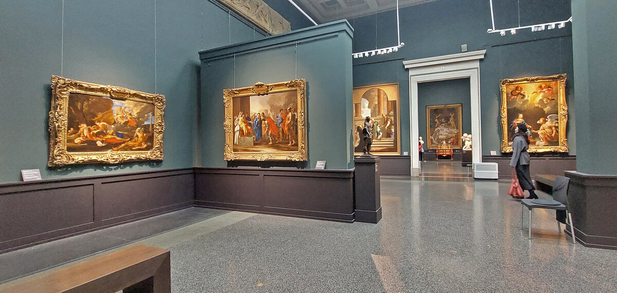 В залах Пушкинского - ИРЭН@ . В залах Пушкинского - ИРЭН@ .