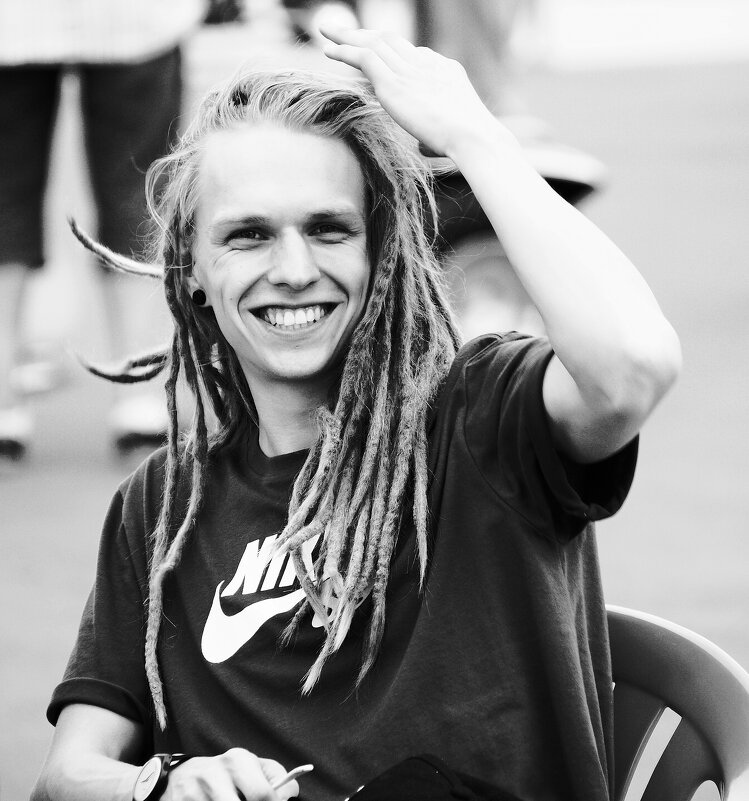 *** - Виктор Никитенко