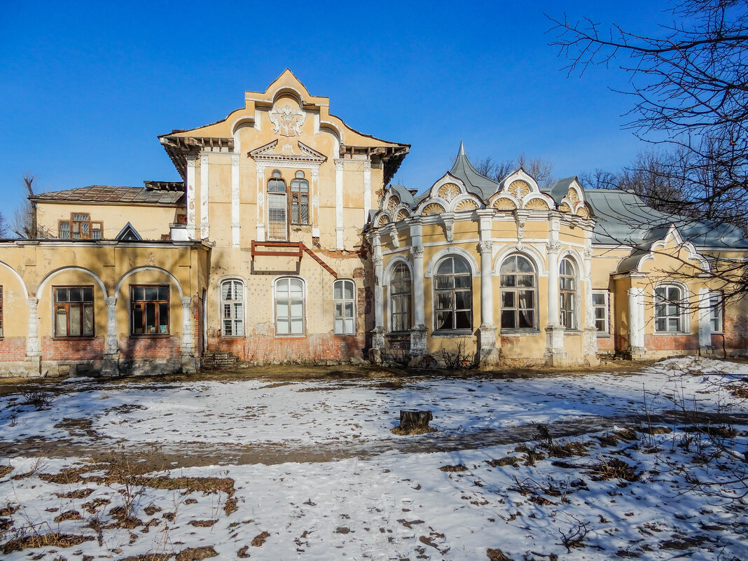 Главный дом усадьбы Алтуфьево - Сергей Лындин Главный дом усадьбы Алтуфьево - Сергей Лындин