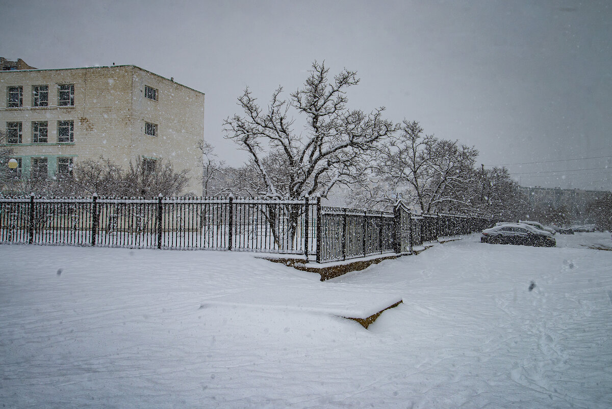А снег идёт - Анатолий Чикчирный А снег идёт - Анатолий Чикчирный