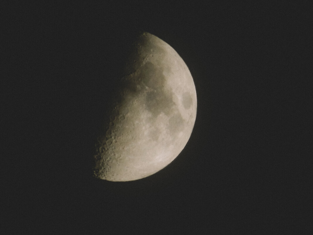 Луна - Tanya Nikorovskaya