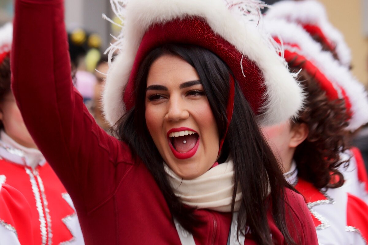 Все на карнавал! - Юрий. Шмаков Все на карнавал! - Юрий. Шмаков