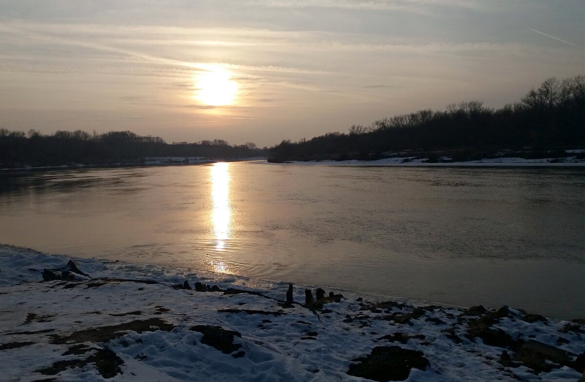 Солнечная дорожка на закате 1 марта 2025г - Galina Solovova Солнечная дорожка на закате 1 марта 2025г - Galina Solovova