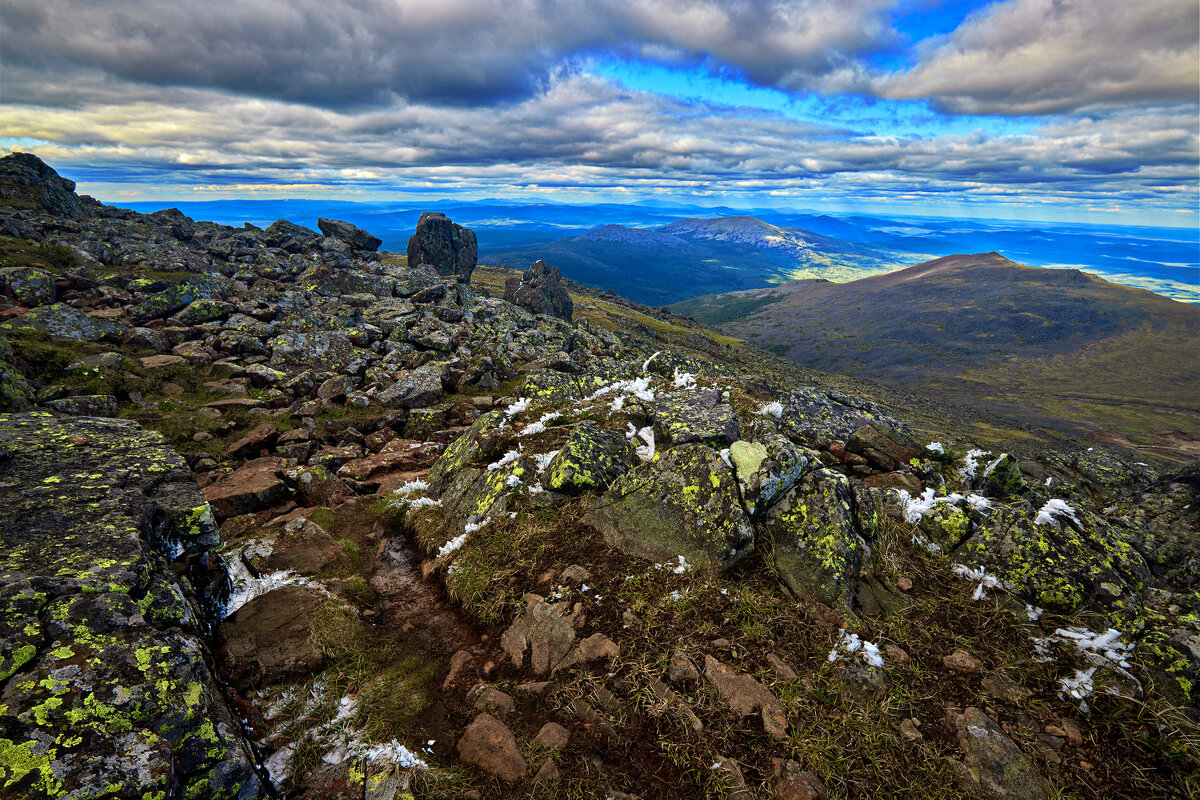 Вечереет на Урале. - Юрий кот