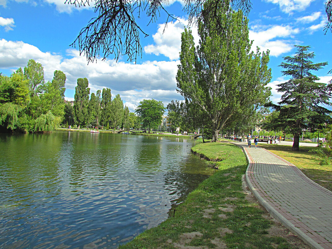 Пейзажи Гагаринского парка - Валентин Семчишин Пейзажи Гагаринского парка - Валентин Семчишин