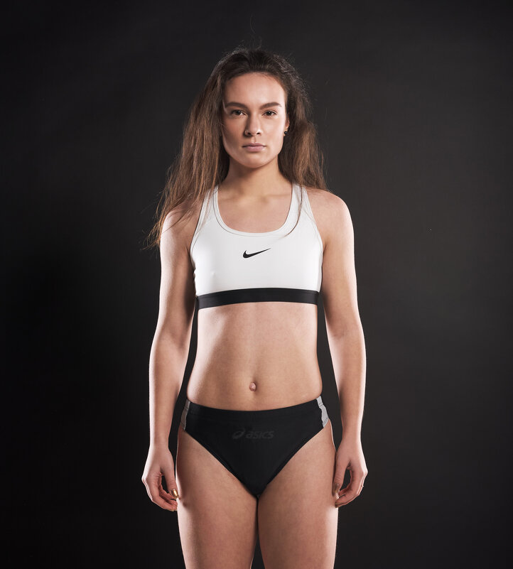 Портрет девушки - Валерий Серёгин Портрет девушки - Валерий Серёгин