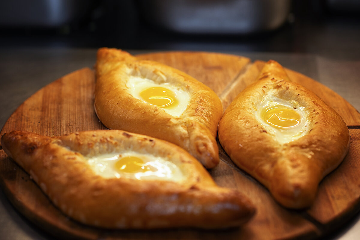 Хачапури по-аджарски - Лилия . Хачапури по-аджарски - Лилия .