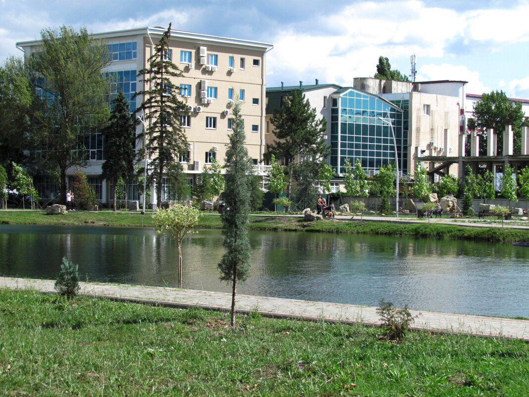 Архитектура в Гагаринском парке - Валентин Семчишин Архитектура в Гагаринском парке - Валентин Семчишин