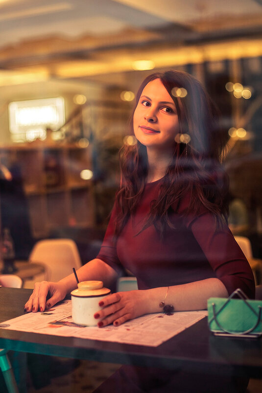 За стеклом - Екатерина Максимова