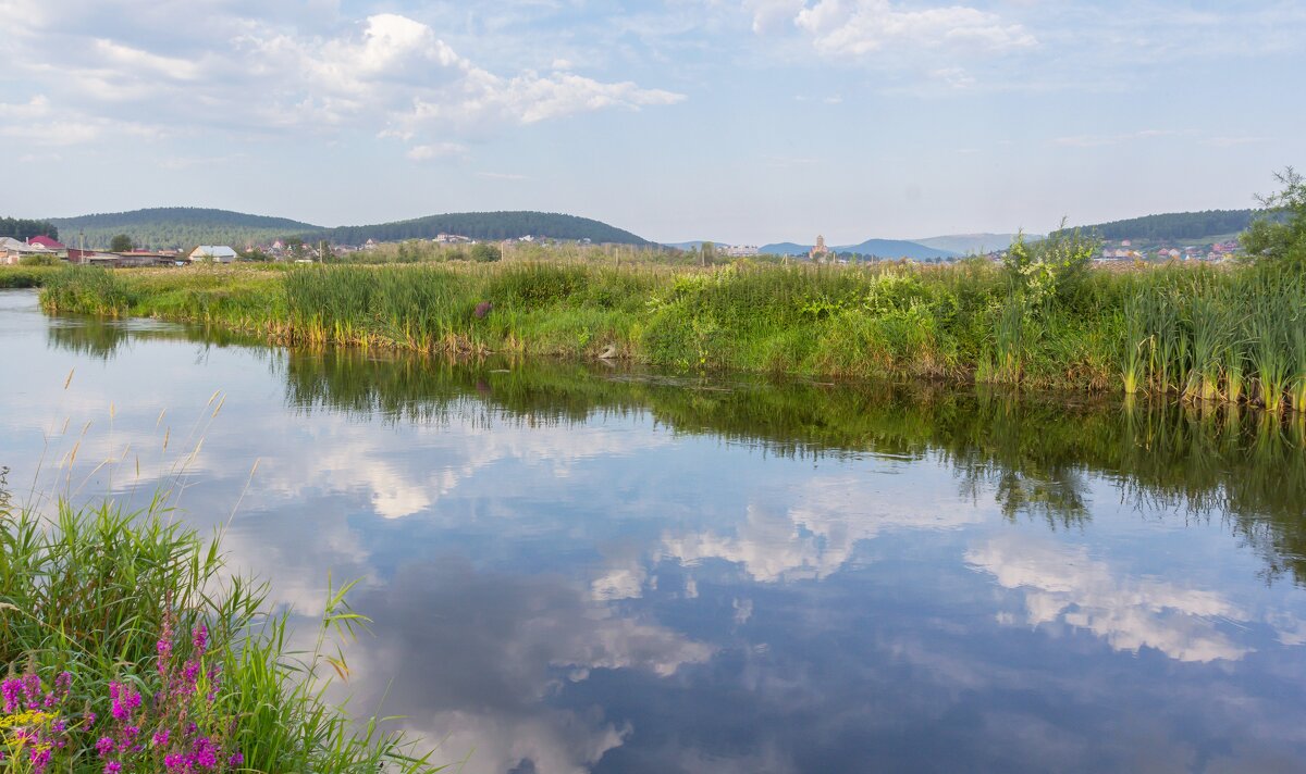 Летнее утро на реке Миасс. - Алексей Трухин Летнее утро на реке Миасс. - Алексей Трухин