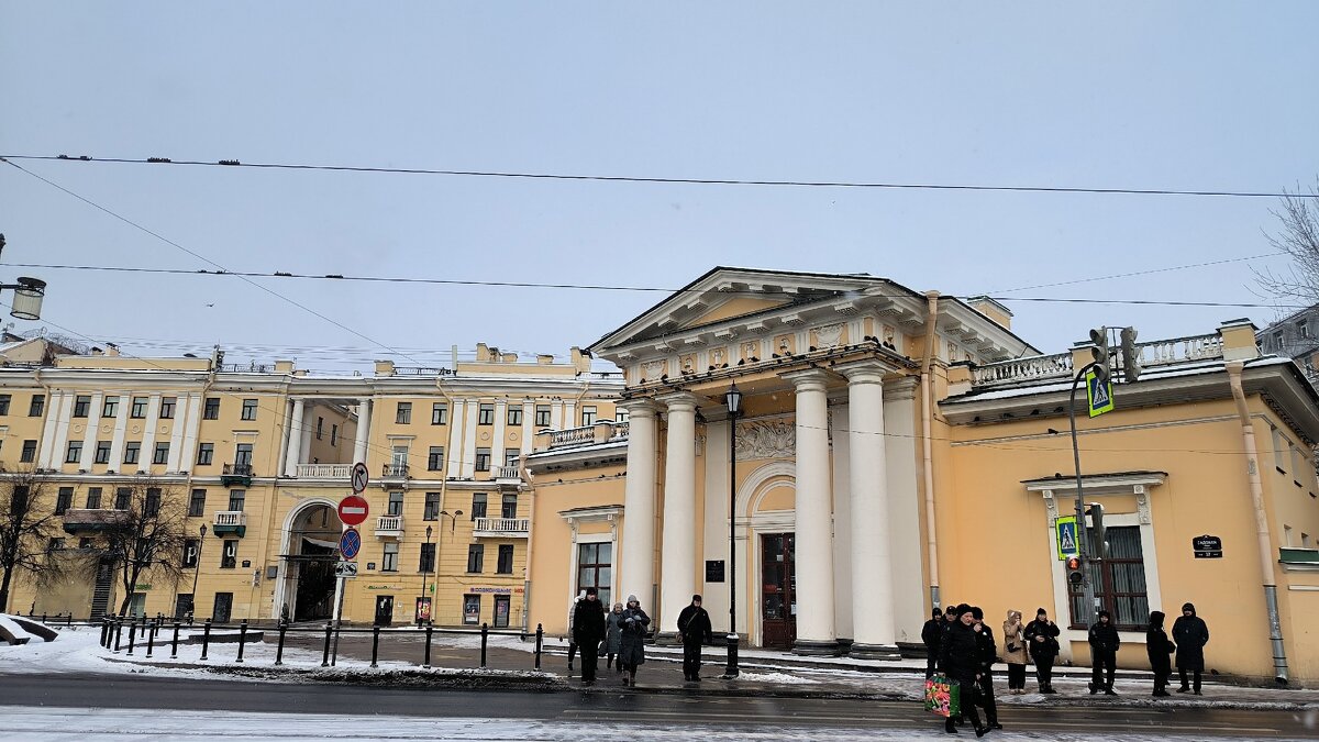 Здание гауптвахты. - Ольга Здание гауптвахты. - Ольга