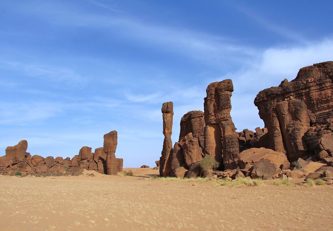 Резные скалы пустыни Сахара. - unix (Илья Утропов) Резные скалы пустыни Сахара. - unix (Илья Утропов)