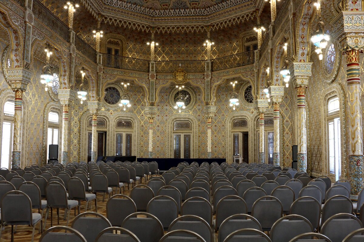 Арабский зал дворца Биржи - Ольга Арабский зал дворца Биржи - Ольга