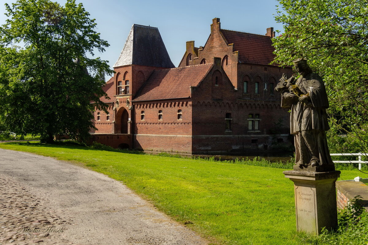 Замок в Легдене... - Николай Гирш Замок в Легдене... - Николай Гирш