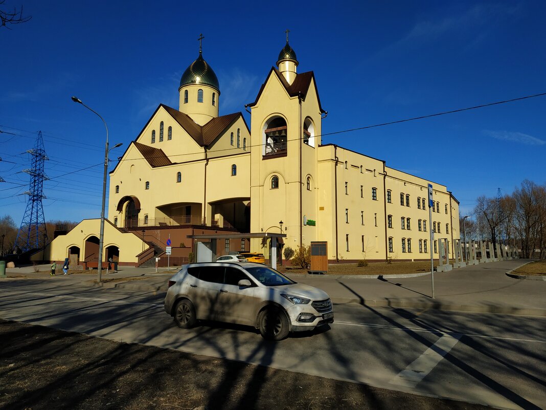 * * * - Андрей Лукьянов