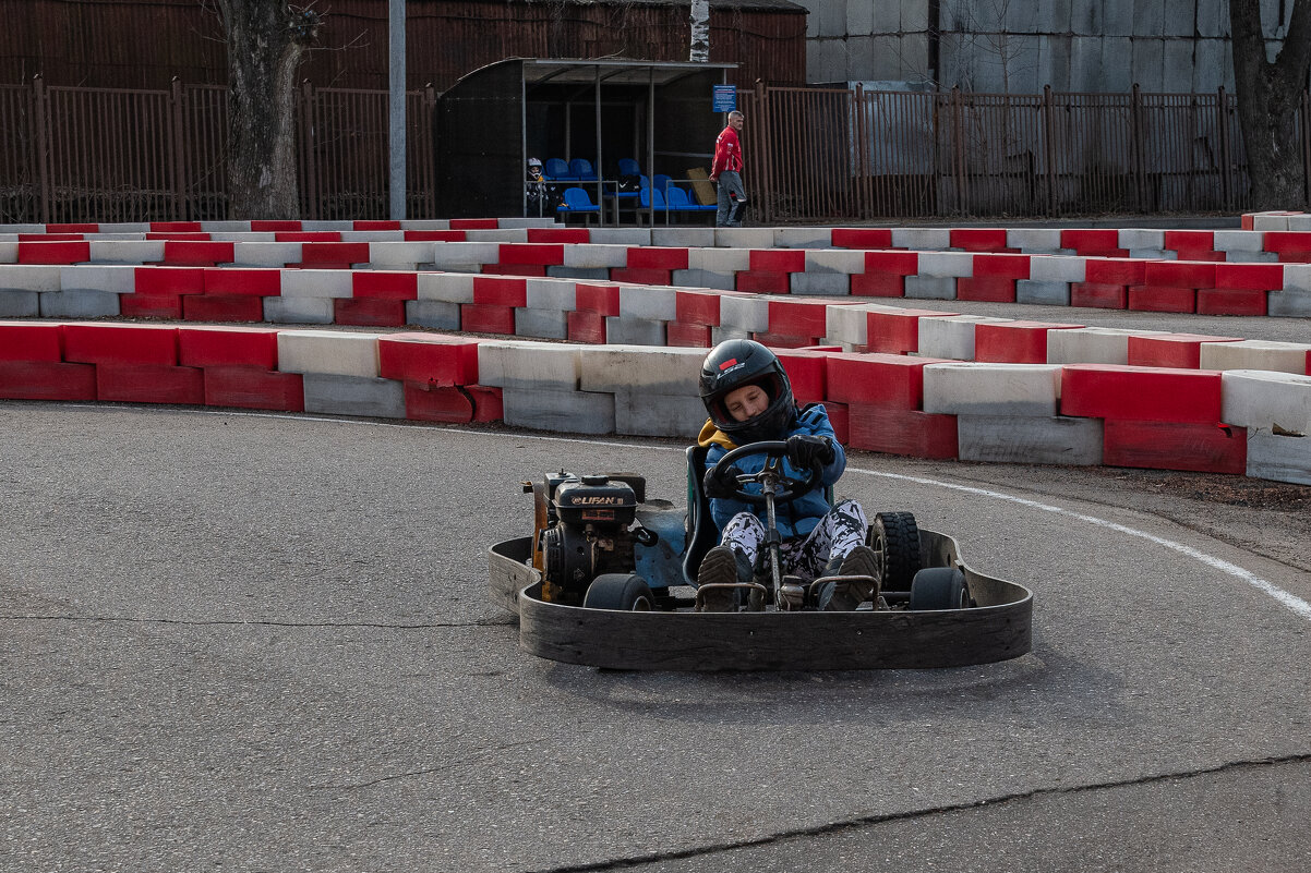 На вираже... - Павел Катков На вираже... - Павел Катков