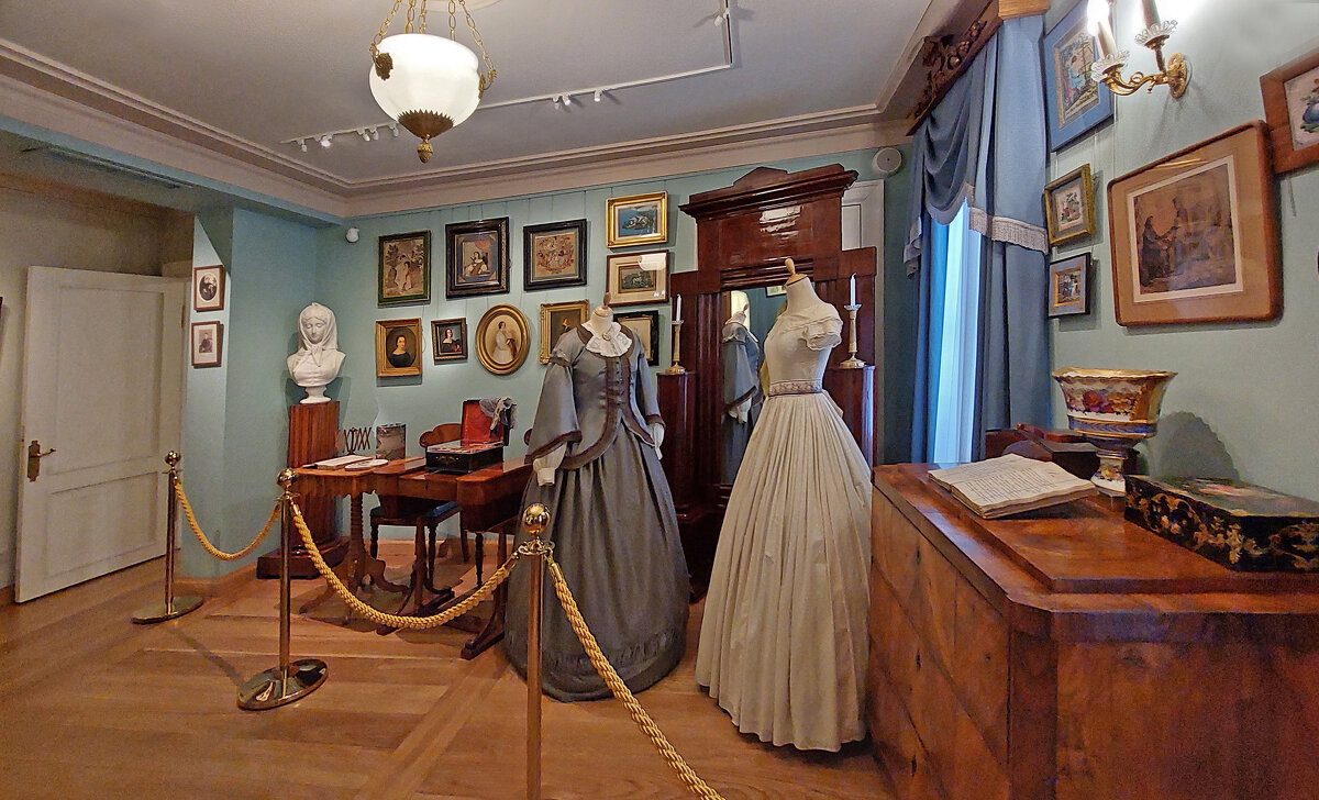 Гардеробная матери И. Тургенева. - ИРЭН@ . Гардеробная матери И. Тургенева. - ИРЭН@ .