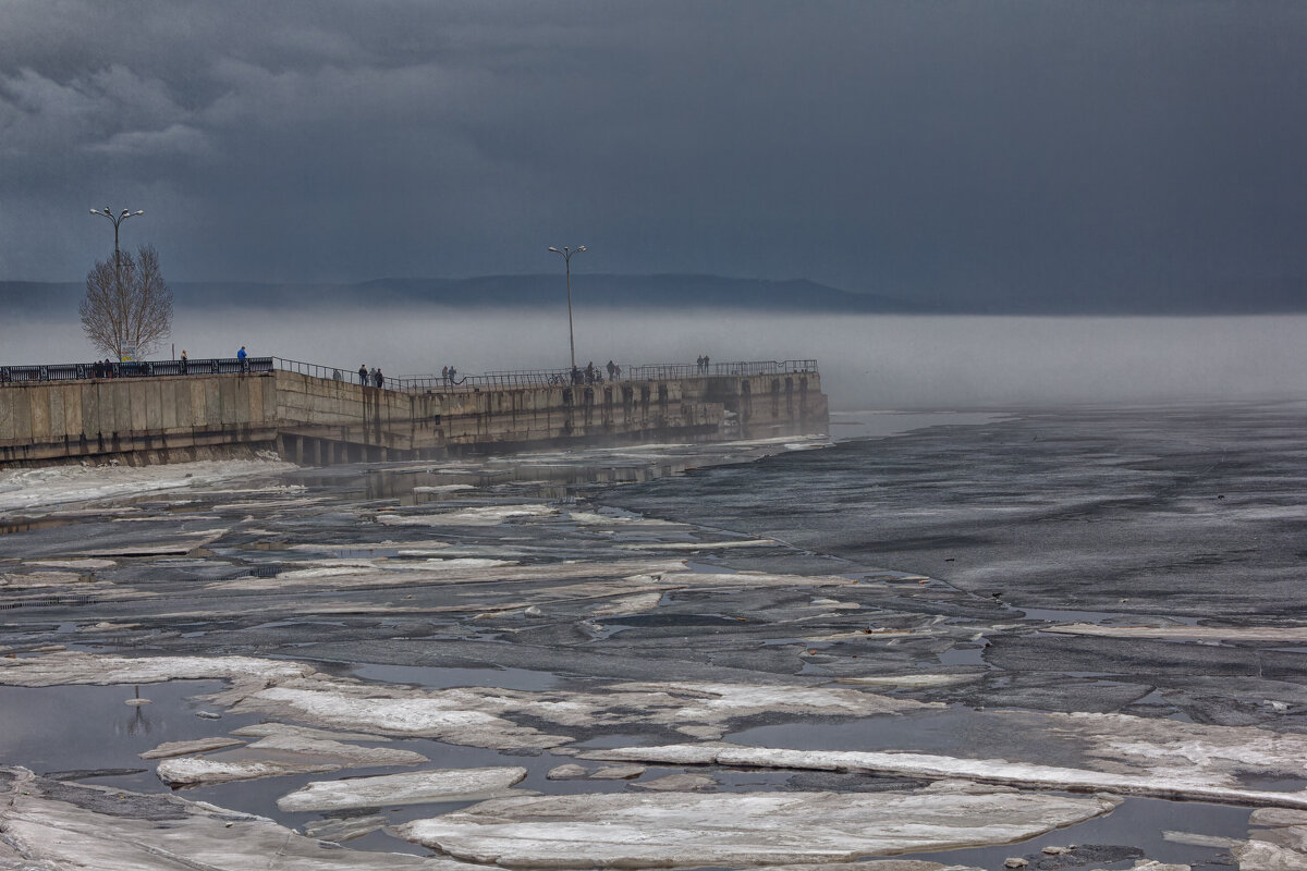 * - Александр Лисовский