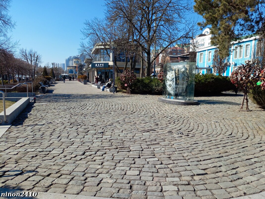 Ростов-на-Дону... на набережной... - Нина Бутко Ростов-на-Дону... на набережной... - Нина Бутко