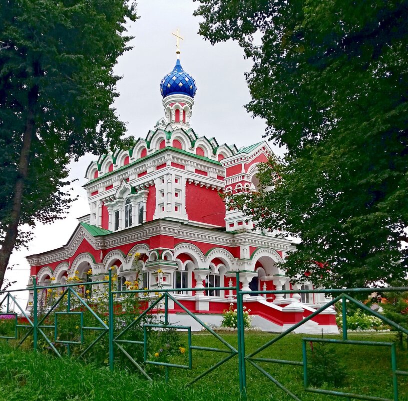 церковь в честь первоверховных апостолов Петра и Павла - Galina Solovova церковь в честь первоверховных апостолов Петра и Павла - Galina Solovova