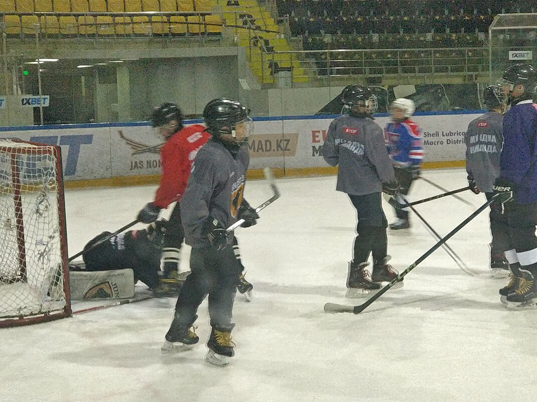 Это,братцы...хоккей - Андрей Хлопонин Это,братцы...хоккей - Андрей Хлопонин