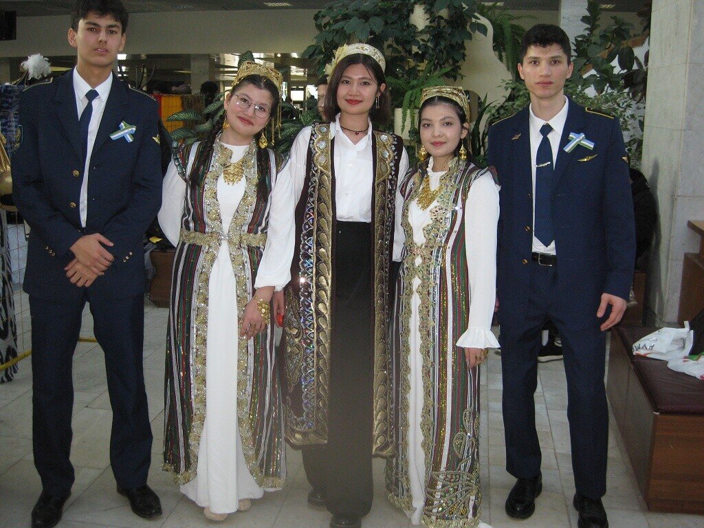 Три красавицы-узбечки - Дмитрий Никитин