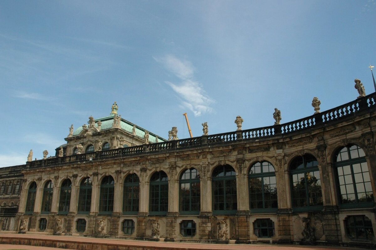 Правая часть дворца Цвингер - Alexandra Sakharova