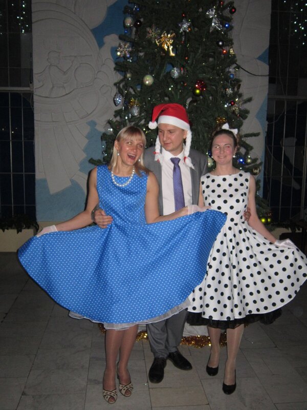 Трое у ёлки - Дмитрий Никитин Трое у ёлки - Дмитрий Никитин