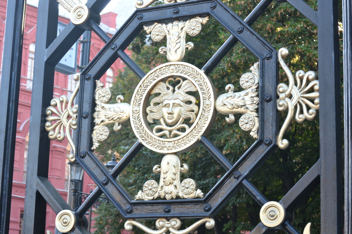 В Александровском саду... - Пердимонокль 