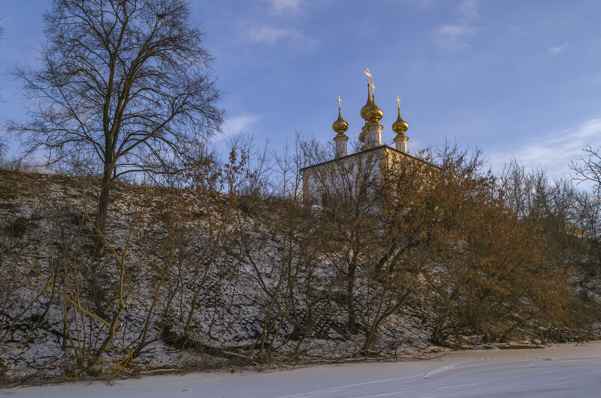 Суздальские купола - Сергей Цветков Суздальские купола - Сергей Цветков