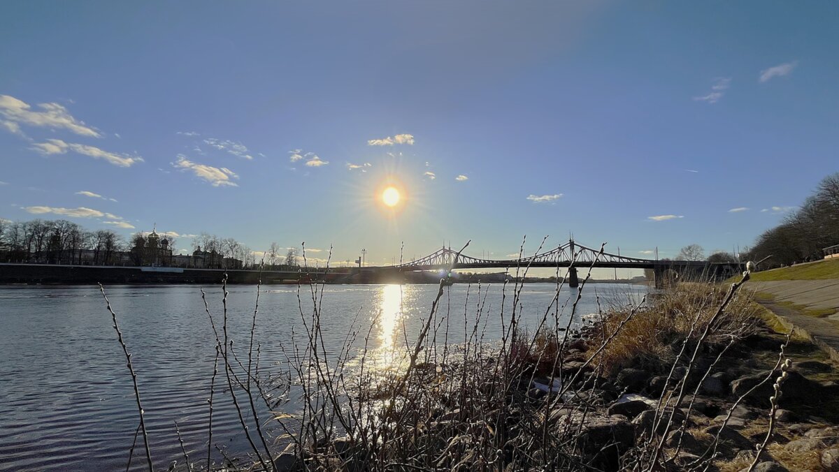 блики заката на Волге. - Olga Oskolkova